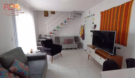 Apartamento duplex 1 dormitório sendo 1 suíte, 1 vaga e Lazer no bairro Ocian em Praia Grande.
