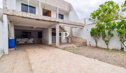 Sobrado com 5 dormitórios à venda, 188 m² por R$ 460.000,00 - Uberaba - Curitiba/PR