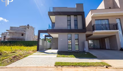 Casa em condominio 3 dormitórios  R  1.090.000,00 - Santa Cândida - Curitiba PR
