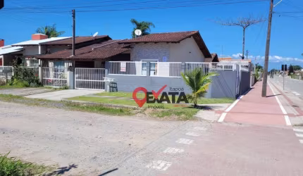 Casa com 2 dormitórios à venda, 64 m² por R$ 380.000,00 - Princesa do Mar - Itapoá/SC