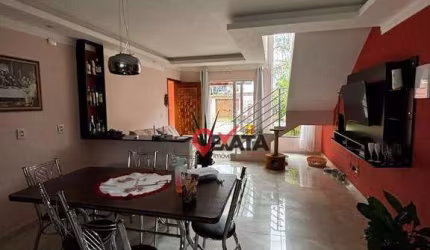 Sobrado com 4 dormitórios à venda, 168 m² por R$ 800.000 - Cambiju - Itapoá/SC
