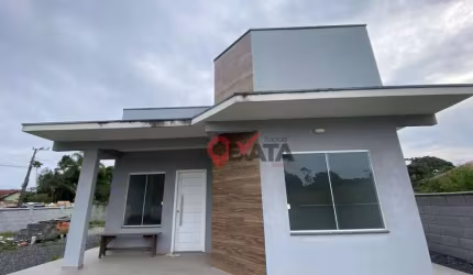 Casa de esquina a 550m do mar com 2 dormitórios à venda, 63 m² por R$ 435.000 - Praia Das Palmeiras - Itapoá/SC