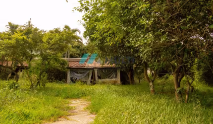 Terreno próximo da Praia de Moçambique