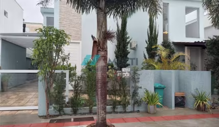 Casa à venda no bairro São João do Rio Vermelho - Florianópolis/SC