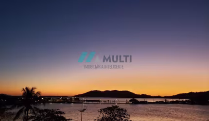 Apartamento à venda no bairro Lagoa da Conceição - Florianópolis/SC