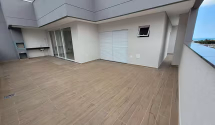 COBERTURA NO CENTRO DE UBATUBA COM TOTAL DE 140M².