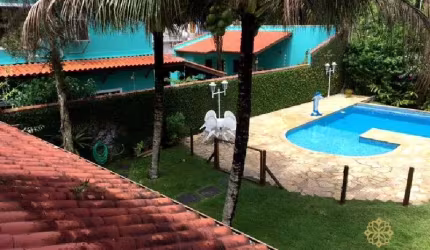 SOBRADO MOBILIADO COM 3 SUÍTES NO PARQUE VIVAMAR.