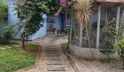 Casa à venda com 3 suítes mais edícula no Pq. Vivamar-Ubatuba-SP