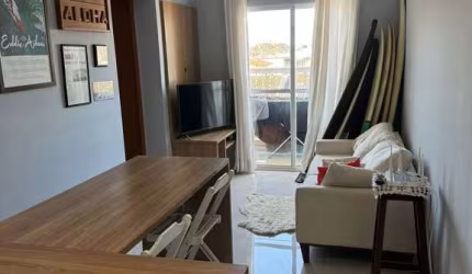 Apartamento de 2 dormitórios com mobília na ESTUFA II