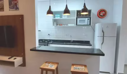Apartamento mobiliado no quarto andar à venda no centro