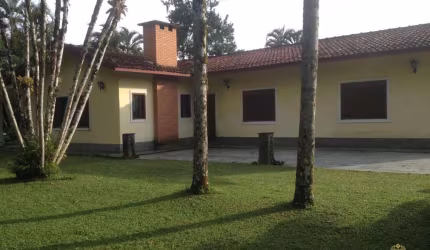 PARAISO EXCLUSIVO NA PRAIA DO ESTALEIRO.