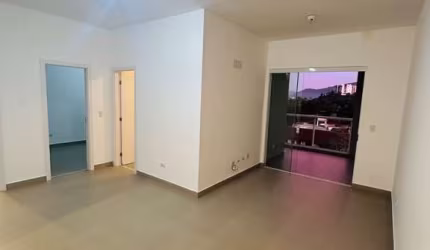 Apartamento de 2 Dormitórios Disponível para Locação Definitiva no Centro em Ubatuba