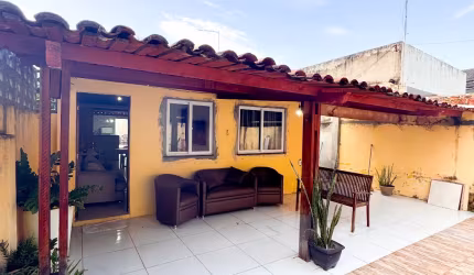 CASA EM AREMBEPE