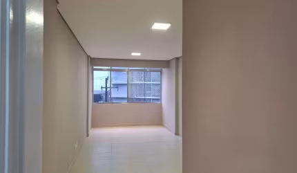 Apartamento com 2 dormitórios, À VENDA, no coração do Gonzaga.