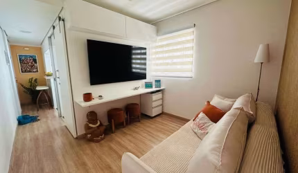 Apartamento reformado com 1 dormitório, À VENDA, na Ponta da Praia