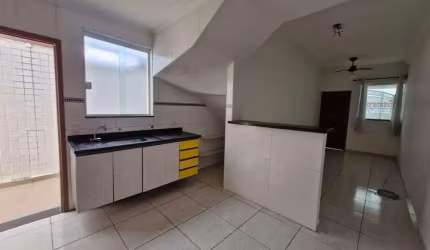 Casa Sobreposta Baixa com 3 dormitórios, À VENDA, no Marapé