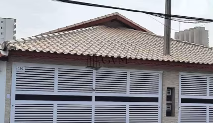 Casa com 2 dorms, Ocian, Praia Grande