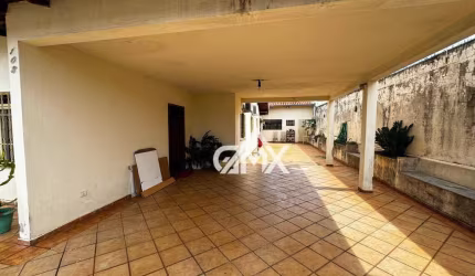 Casa com 3 dormitórios à venda, 166 m² por R$ 640.000,00 - Jardim Itália - Londrina/PR