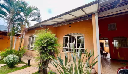 Casa com 6 dormitórios à venda, 250 m² por R$ 630.000 - Jardim dos Alpes I - Londrina/PR