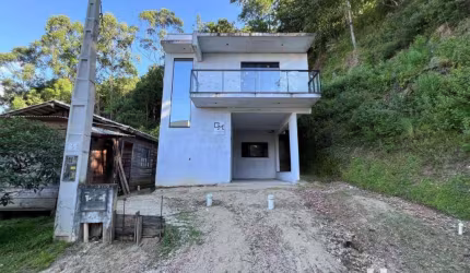 Casa em construção com 2 dormitórios sendo 1 suíte Ressacada em Itajaí