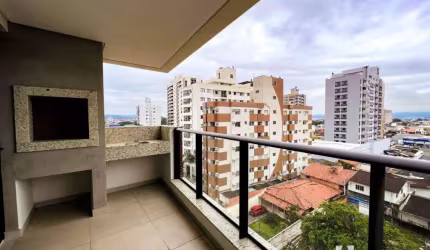 Apartamento com 02 dormitórios sendo 01 suíte no bairro São João em Itajaí