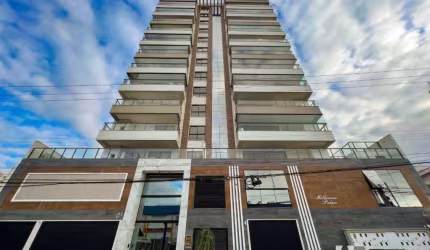 Apartamento com 3 suítes no Centro de Itajaí