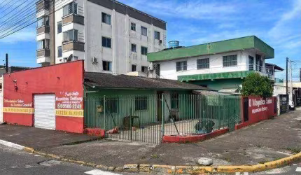 Terreno com imóveis comerciais no bairro São Vicente em Itajaí