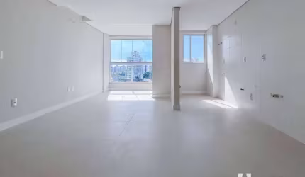 Apartamento com 1 suíte e 2 demi suítes no bairro São Judas em Itajaí