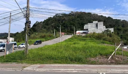 Terreno com 800 m² no bairro Espinheiros em Itajaí