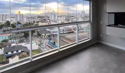 Apartamento com 1 suíte e 1 dormitório no bairro São Judas em Itajaí