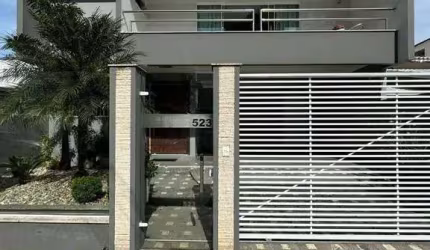 Casa semi mobiliada com 3 suítes no bairro Vila Operária em Itajaí