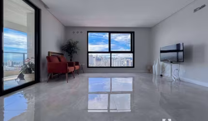 Apartamento com 2 suítes no Centro de Itajaí