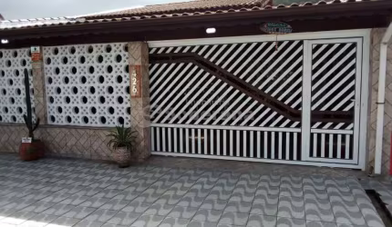 Casa com 5 quartos à venda no Itaóca, Mongaguá , 135 m2 por R$ 600.000