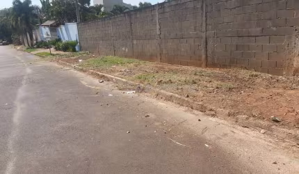 Terreno à venda no Balneario Tropical, Paulínia  por R$ 400.000