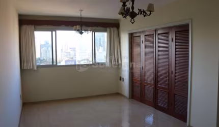 Apartamento com 3 quartos para alugar no Centro, Campinas , 110 m2 por R$ 2.000