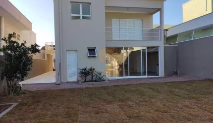 Casa à venda no Condomínio Terras São Francisco em Vinhedo