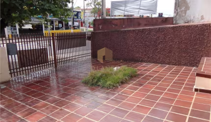 Casa à venda no bairro Jardim Leonor em Campinas