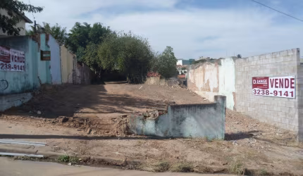 Terreno à venda em Campinas, Vila Marieta, com 684.9 m²