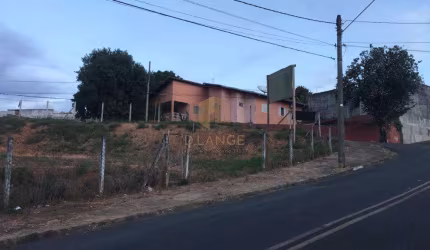 Terreno à venda em Valinhos, Santa Cruz, com 1081 m²