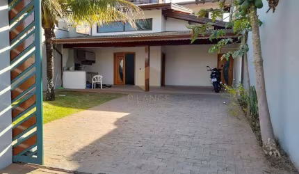 Casa à venda no bairro Parque Jambeiro em Campinas