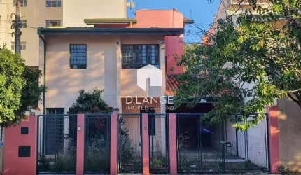 Casa comercial para locação no bairro Taquaral em Campinas