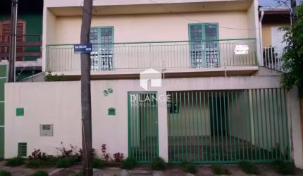 Casa à venda no bairro Vila União em Campinas