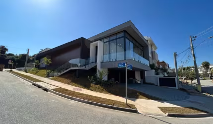 Casa no Chácara Ondina de esquina