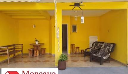 Sobrado em condomínio frente mar - Jardim Aruã