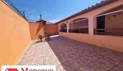 Casa com dois dormitórios e uma edícula - Indaiá