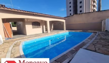 Casa quase pé na areia com piscina - Martim de Sá
