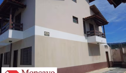 Sobrado em condomínio com 3 dormitórios- Centro