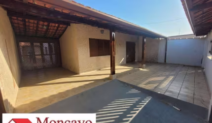 Casa perto do mar com 3 dormitórios - Praia das Palmeiras