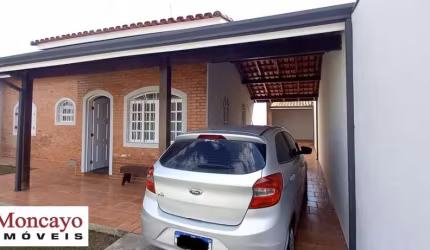 Excelente casa à venda em Caraguatatuba, Centro.