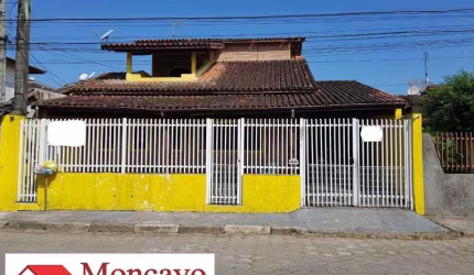 Excelente sobrado na região Central de Caraguatatuba.